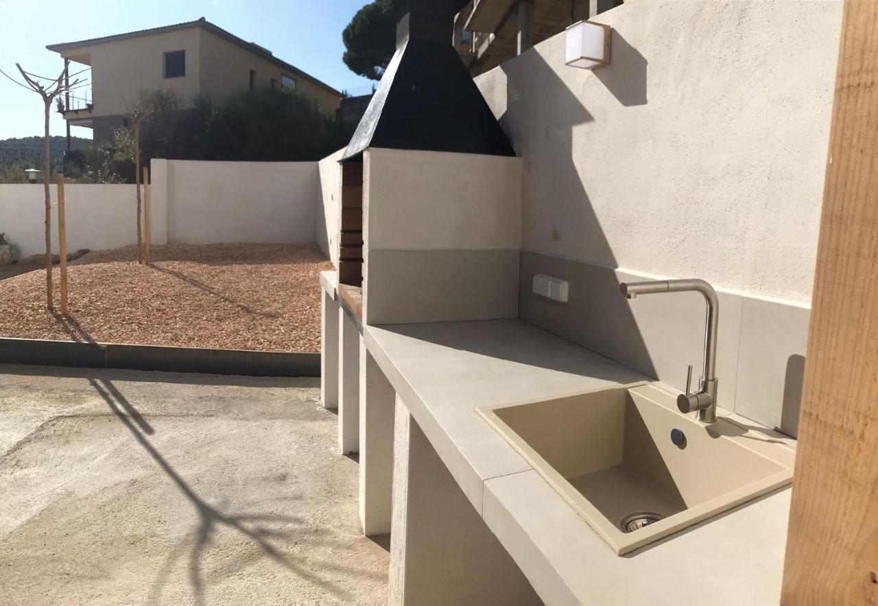 Llança Apartament Amb Terrassa I Parking מראה חיצוני תמונה